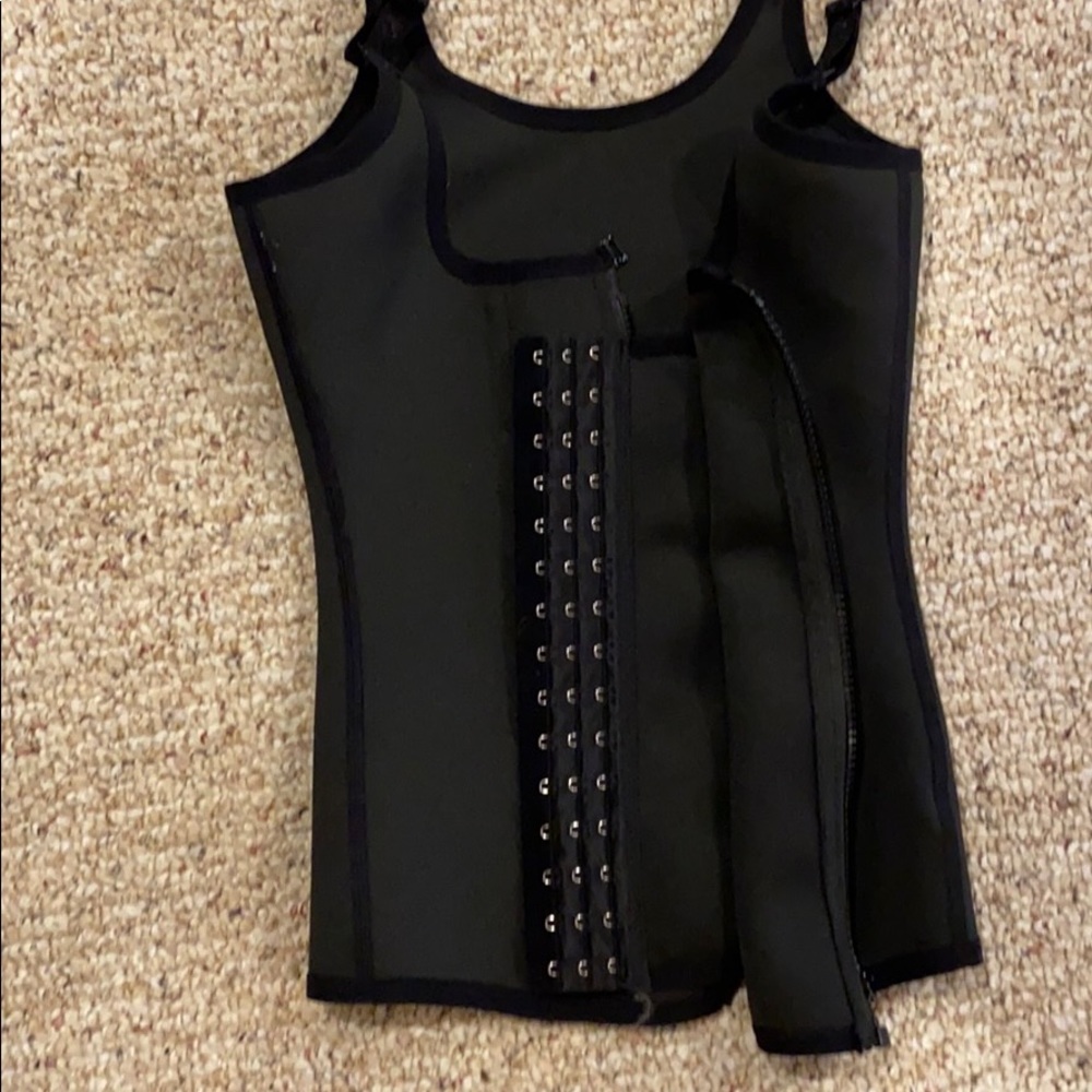 Waist trainer